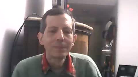 Snapshot of lucianoaxel chatting on 05-30-26, 01:57 Luciano online show from 05-30-26, 01:57