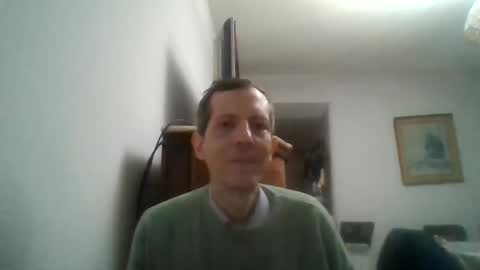 Snapshot of lucianoaxel chatting on 06-08-26, 10:21 Luciano online show from 06-08-26, 10:21