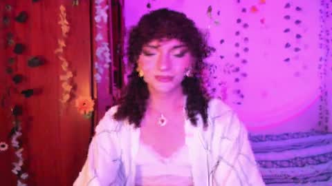 Snapshot of lucianromeo17 chatting on 04-08-26, 09:26 Lucy or Lucian 3 Come to my social Links3 online show from 04-08-26, 09:26