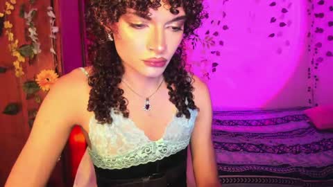 Snapshot of lucianromeo17 chatting on 04-17-26, 04:04 Lucy or Lucian 3 Come to my social Links3 online show from 04-17-26, 04:04