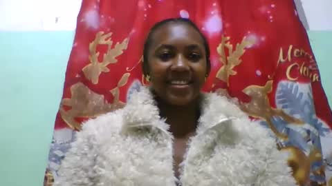Snapshot of lucie196645 chatting on 06-10-26, 06:23 lucie196645 online show from 06-10-26, 06:23