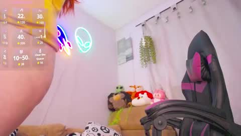 Lucie   online show from 05-13-26, 01:47