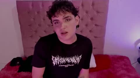 Snapshot of lucien_moon chatting on 07-12-26, 03:30 lucien_moon online show from 07-12-26, 03:30