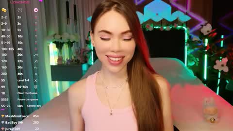 Snapshot of lucifiella chatting on 11-13-25, 06:18 MimiFors online show from 11-13-25, 06:18