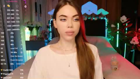 Snapshot of lucifiella chatting on 11-19-25, 05:24 MimiFors online show from 11-19-25, 05:24