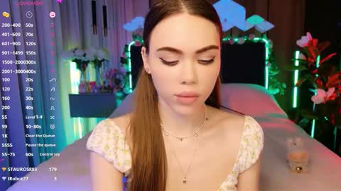 Snapshot of lucifiella chatting on 11-20-25, 04:51 MimiFors online show from 11-20-25, 04:51