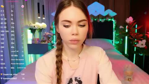 Snapshot of lucifiella chatting on 11-24-25, 04:40 MimiFors online show from 11-24-25, 04:40