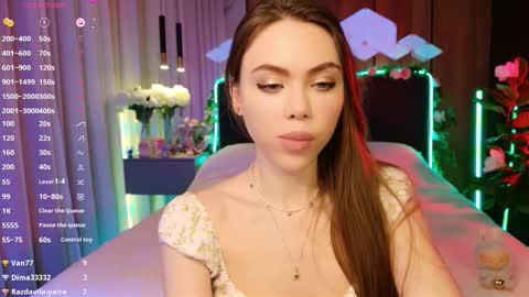 Snapshot of lucifiella chatting on 11-30-25, 04:55 MimiFors online show from 11-30-25, 04:55