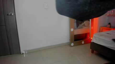 Leo online show from 11-21-25, 02:16