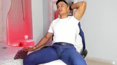 Leo online show from 02-12-26, 11:27