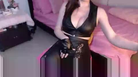 lucila04 online show from 05-11-26, 04:04