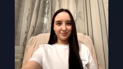 Snapshot of lucindapano chatting on 11-27-25, 10:01 Sofia online show from 11-27-25, 10:01