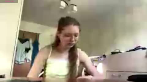 Snapshot of lucindascercy chatting on 07-10-26, 07:12 Maya online show from 07-10-26, 07:12