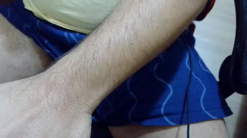 Snapshot of luciobsb chatting on 11-19-25, 02:06 luciobsb online show from 11-19-25, 02:06