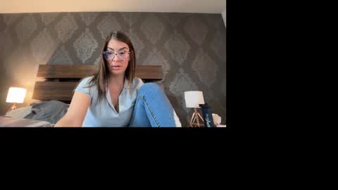 Snapshot of luciousapril chatting on 11-05-25, 05:35 April online show from 11-05-25, 05:35