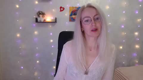 Arina online show from 04-14-26, 04:35