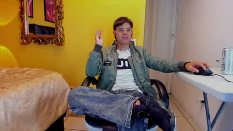 luckk_ online show from 06-08-26, 01:09