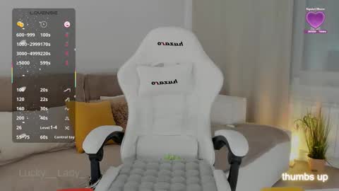 lucky__lady_ online show from 02-02-26, 11:03