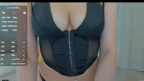 Snapshot of lucky__lady_ chatting on 07-11-26, 10:00 lucky__lady_ online show from 07-11-26, 10:00