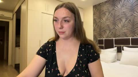 lucky_foryou_baby online show from 03-20-26, 08:03