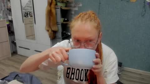 Snapshot of lucky_licky20 chatting on 12-14-25, 01:33 lucky_licky20 online show from 12-14-25, 01:33