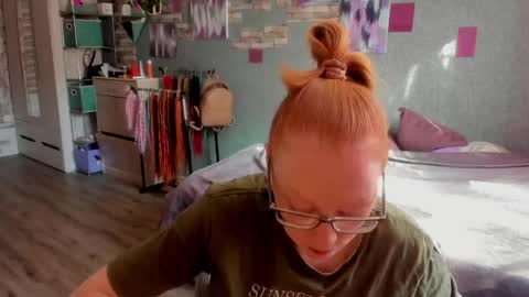 lucky_licky20 online show from 04-23-26, 02:13