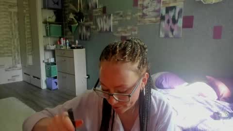 lucky_licky20 online show from 06-04-26, 02:28