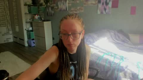 lucky_licky20 online show from 06-07-26, 02:05