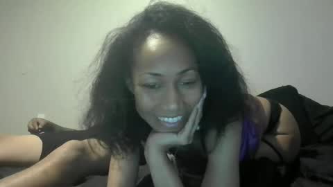 Snapshot of lucky_london chatting on 06-09-26, 06:47 Lucky London online show from 06-09-26, 06:47
