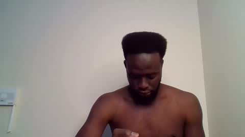 Snapshot of luckycharly chatting on 09-21-25, 01:02 MASTER  DOM online show from 09-21-25, 01:02