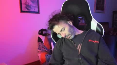 Snapshot of luckydrakex chatting on 12-21-24, 10:40 Lucky online show from 12-21-24, 10:40