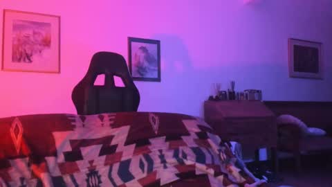 Snapshot of luckydrakex chatting on 01-10-25, 11:08 Lucky online show from 01-10-25, 11:08