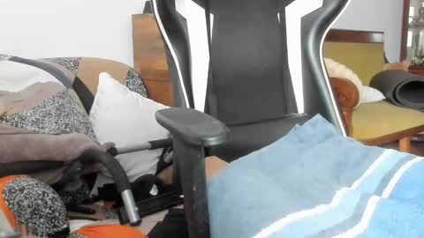 Snapshot of luckydrakex chatting on 01-21-25, 09:13 Lucky online show from 01-21-25, 09:13