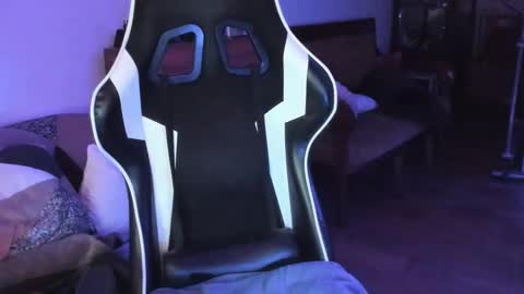 Snapshot of luckydrakex chatting on 01-21-25, 09:46 Lucky online show from 01-21-25, 09:46