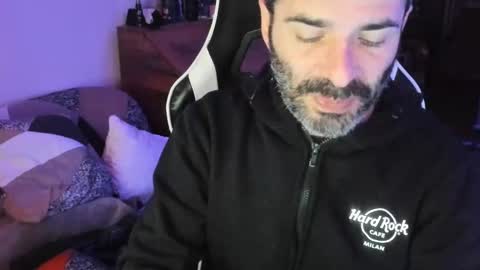 Snapshot of luckydrakex chatting on 01-22-25, 12:48 Lucky online show from 01-22-25, 12:48