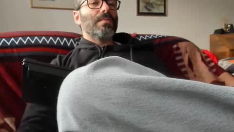 Snapshot of luckydrakex chatting on 02-04-25, 04:29 Lucky online show from 02-04-25, 04:29