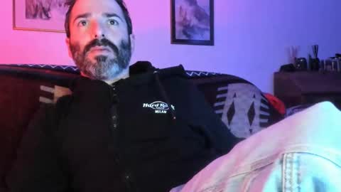 Snapshot of luckydrakex chatting on 02-05-25, 01:37 Lucky online show from 02-05-25, 01:37