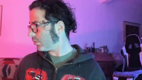 Snapshot of luckydrakex chatting on 02-16-25, 05:59 Lucky online show from 02-16-25, 05:59