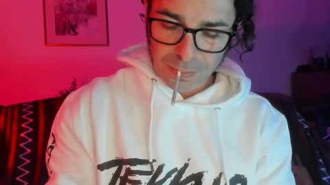 Snapshot of luckydrakex chatting on 02-19-25, 07:05 Lucky online show from 02-19-25, 07:05