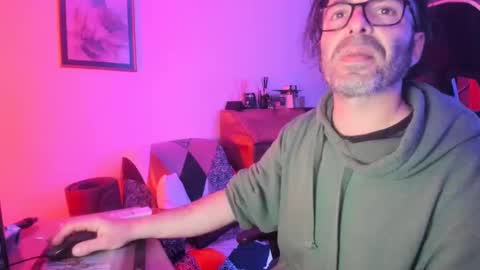 Snapshot of luckydrakex chatting on 02-26-25, 11:04 Lucky online show from 02-26-25, 11:04