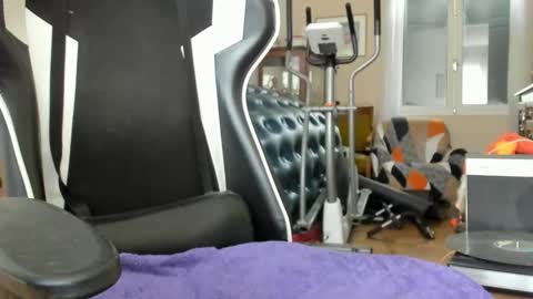 Lucky online show from 04-12-26, 10:09