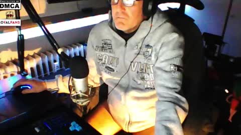 Snapshot of luckyfreak1 chatting on 12-25-24, 12:16 call me Stefan online show from 12-25-24, 12:16