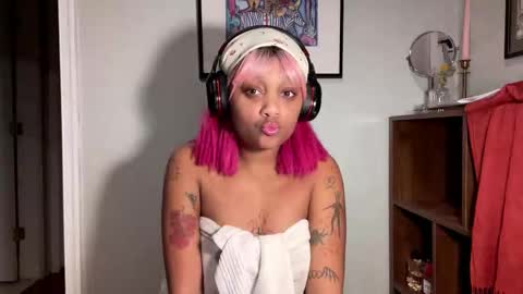 Snapshot of luckylaci777 chatting on 11-08-25, 05:18 luckylaci777 online show from 11-08-25, 05:18