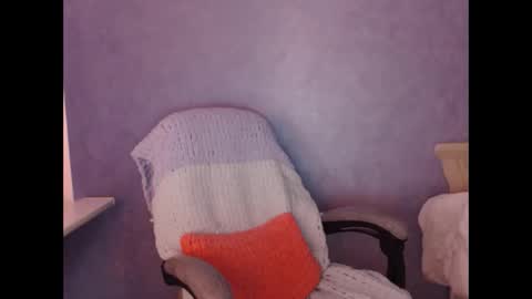 luckylinda23 online show from 02-05-26, 06:12