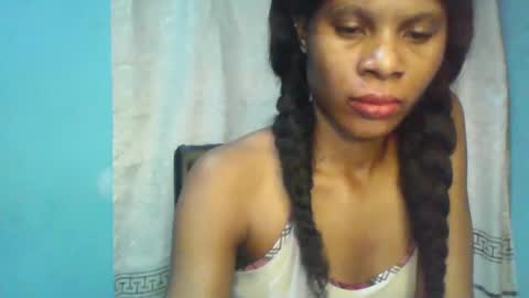 Snapshot of luckymadequeen chatting on 01-01-25, 11:40 Gloria online show from 01-01-25, 11:40
