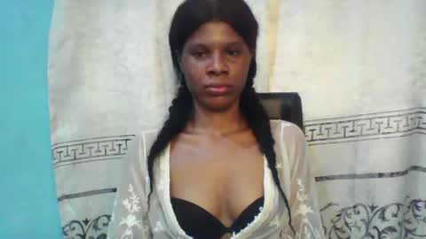 Snapshot of luckymadequeen chatting on 03-06-25, 07:47 Gloria online show from 03-06-25, 07:47