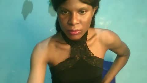 Snapshot of luckymadequeen chatting on 10-04-25, 12:19 Gloria online show from 10-04-25, 12:19