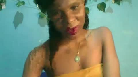 Snapshot of luckymadequeen chatting on 10-05-25, 09:13 Gloria online show from 10-05-25, 09:13