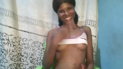 Snapshot of luckymadequeen chatting on 06-03-26, 08:14 Gloria online show from 06-03-26, 08:14