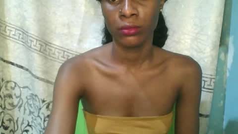 Snapshot of luckymadequeen chatting on 06-06-26, 11:31 Gloria online show from 06-06-26, 11:31